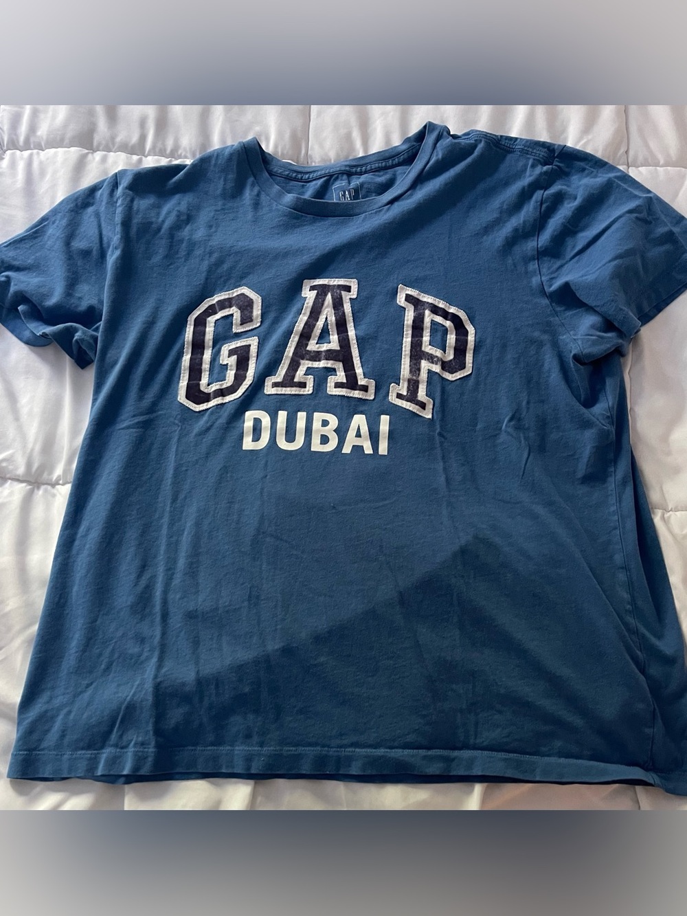 Gap T Shirt Dubai Soccer City Blue Lived in Soft Size XL Crew Tee Graphic Mens